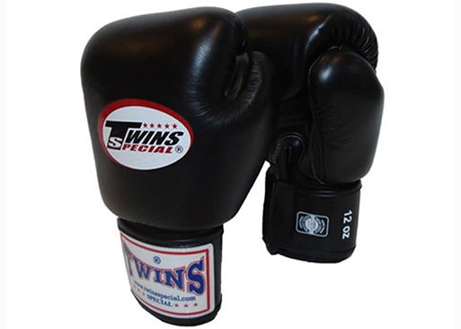 BGVL-3 для муай-тай черные в Уфе по цене 5990 ₽ в категории боксерские мешки и груши Twins